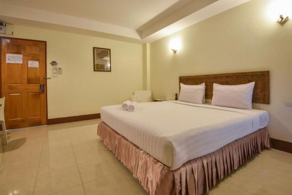 Trat Center Hotel Exteriér fotografie